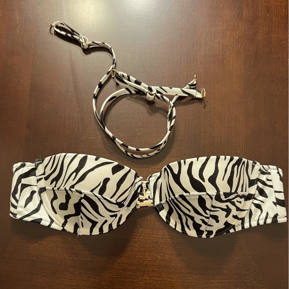 NWOT Victoria’s Secret Silver Zebra Print Underwire Padded Bathing Top Sz 36A
